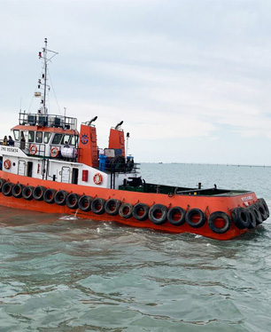 Nawaz Shipping Barge Infrastructure at Jamnagar